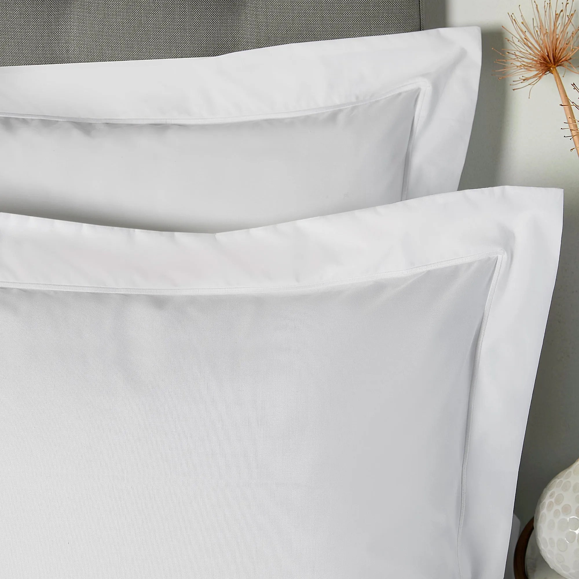 Baratta Duvet Cover Set by Appletree Boutique in White