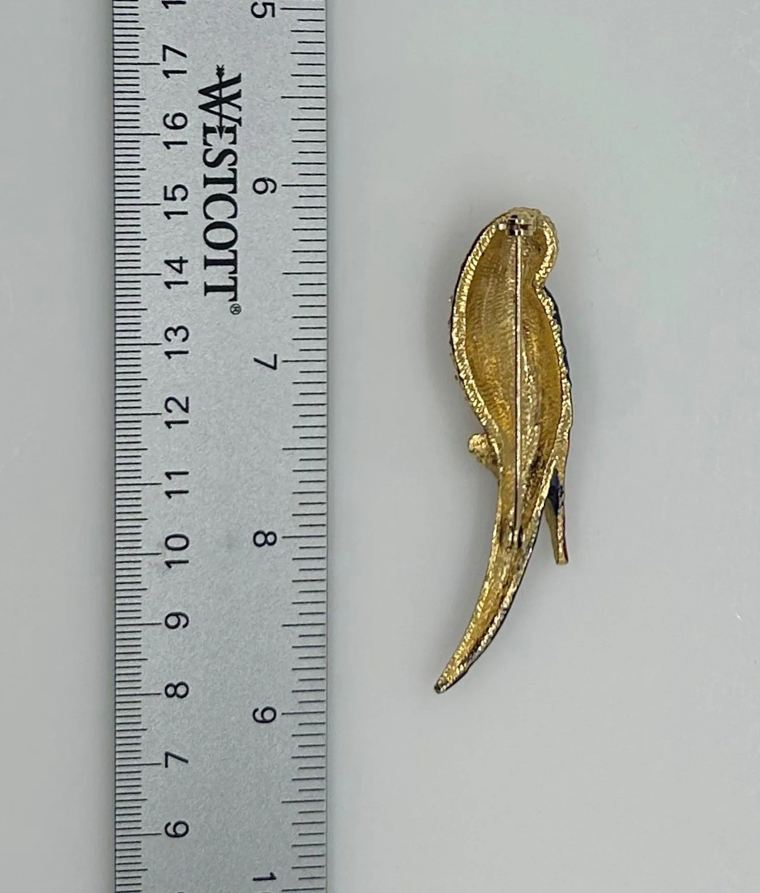 Colorful and Sparkling Parrot Brooch