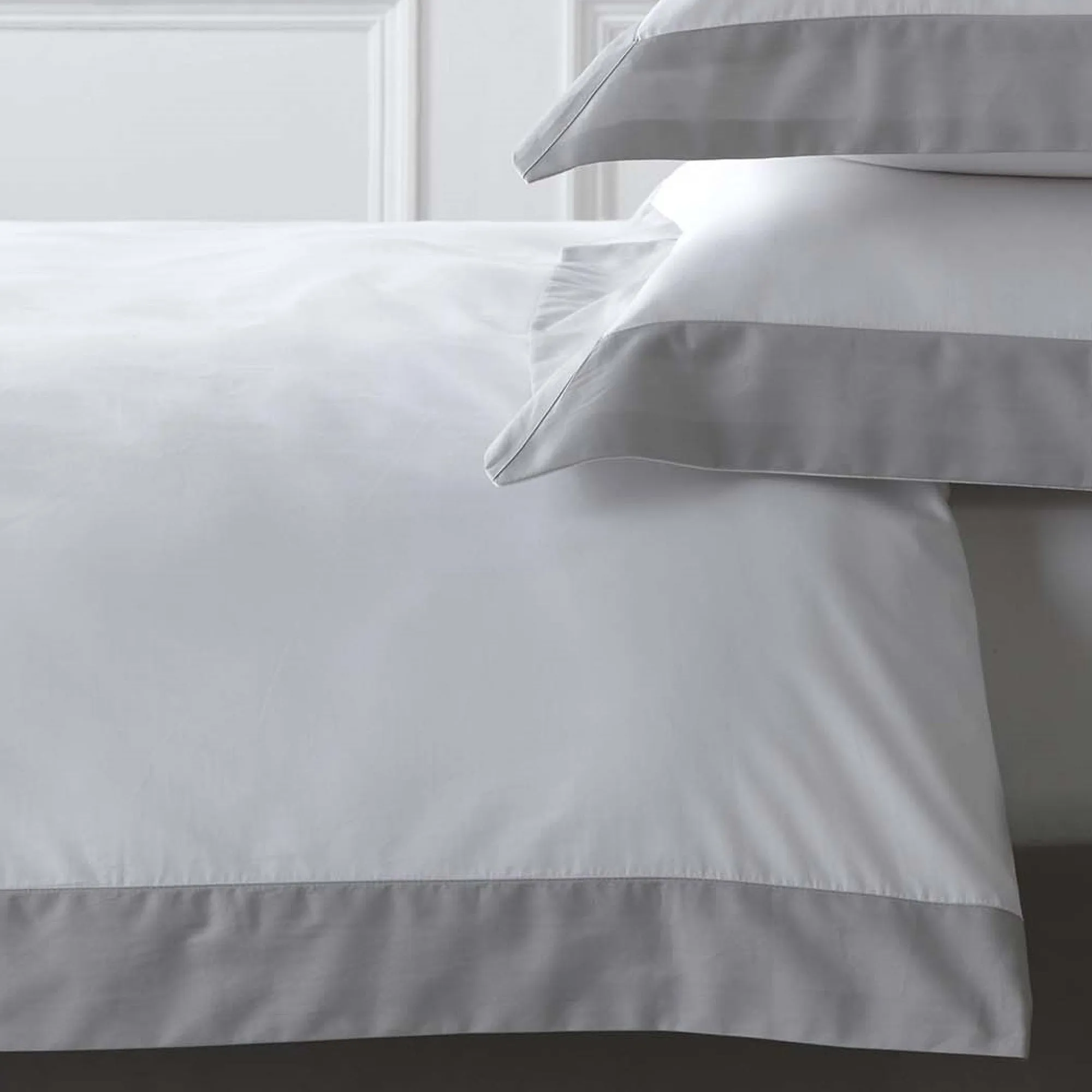 Oxford Edge Duvet Cover Set by Appletree Boutique in White
