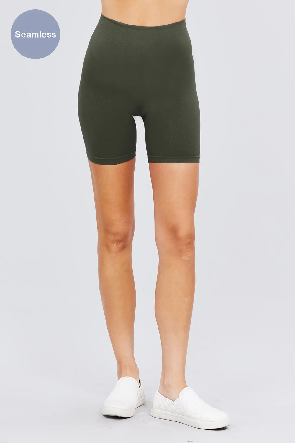 SEAMLESS SHORT