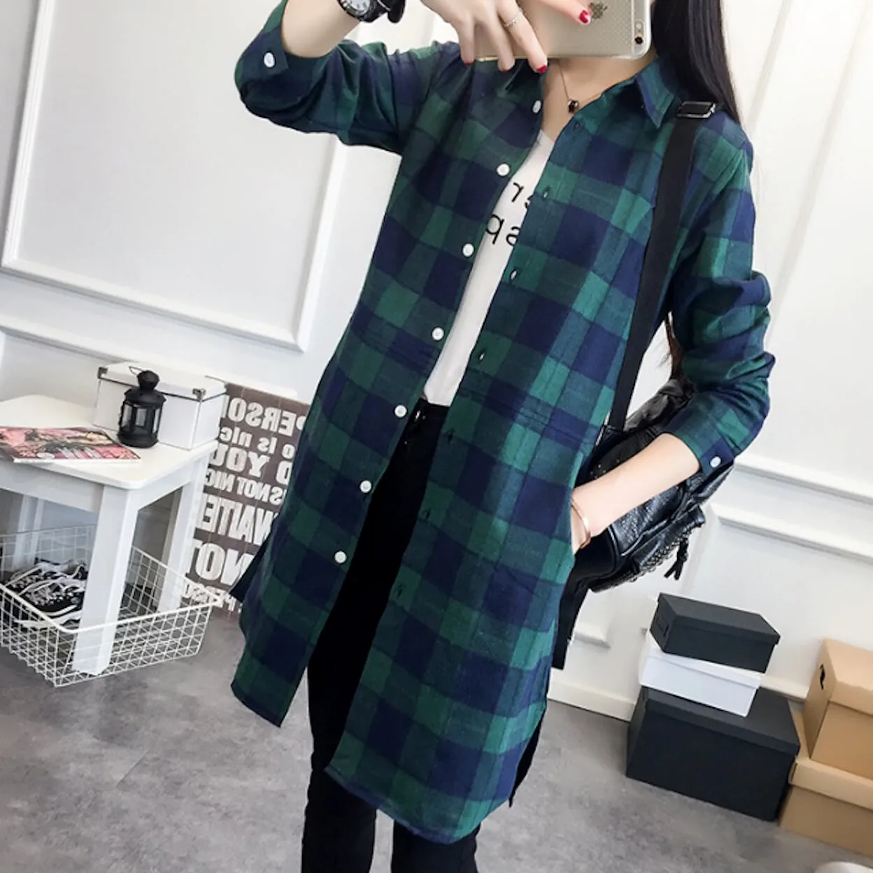 Womens Mid Length Plaid Shirt With Pockets