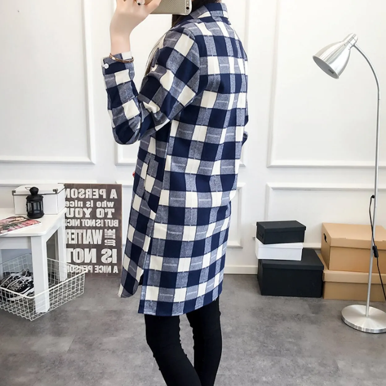 Womens Mid Length Plaid Shirt With Pockets
